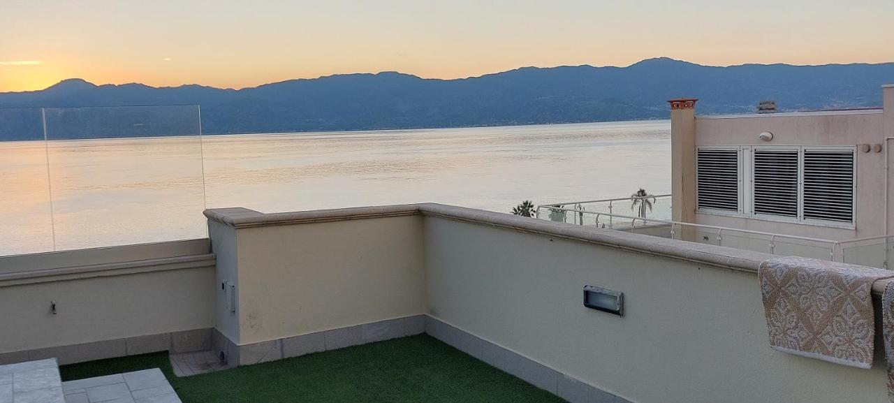 Attico Sottovento Apartment Reggio Calabria Exterior photo
