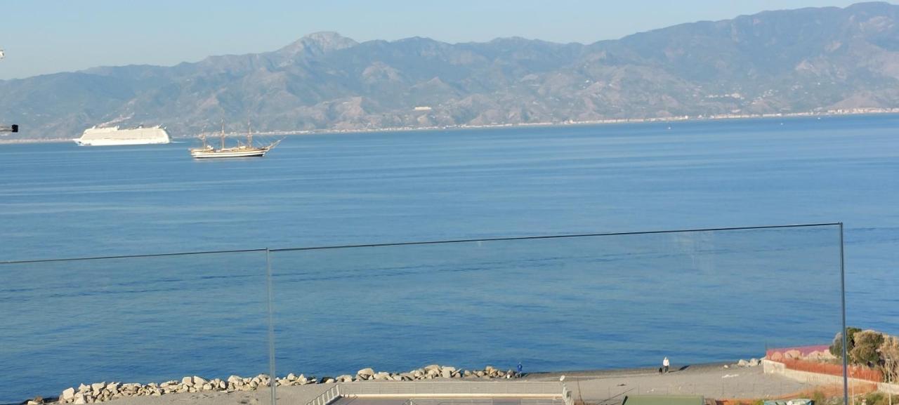 Attico Sottovento Apartment Reggio Calabria Exterior photo